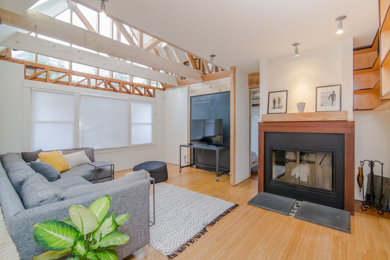 image of luxury apartment in chicagos